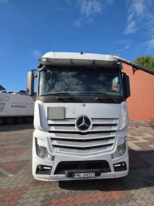Mercedes-Benz Actros 1845 MP4  Mercedes Actros 1845 Stream Space Standard