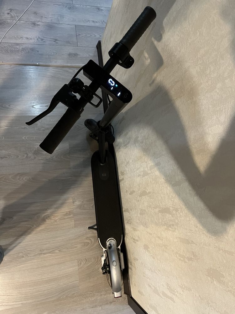 Xiaomi Mi Electric Scooter Pro 2 Mercedes-AMG