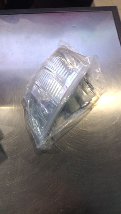 Вказівник повороту Nissan X-Trail T30 01-07 правий лівий  новий