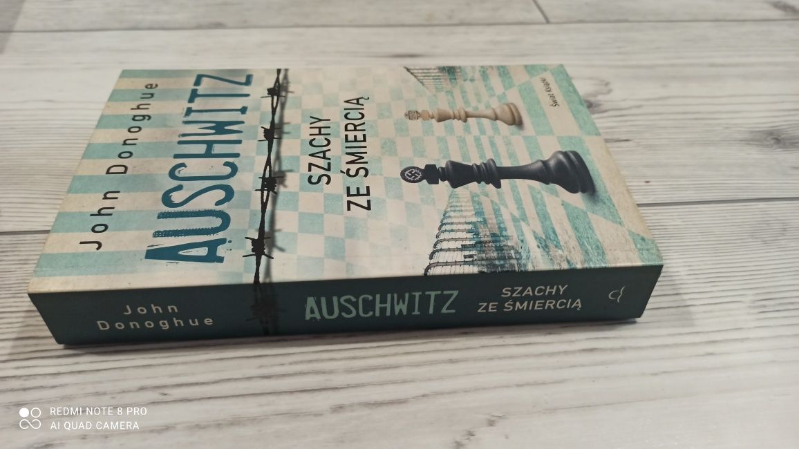 Książka Auschwitz. Szachy ze śmiercią - J. Donoghue