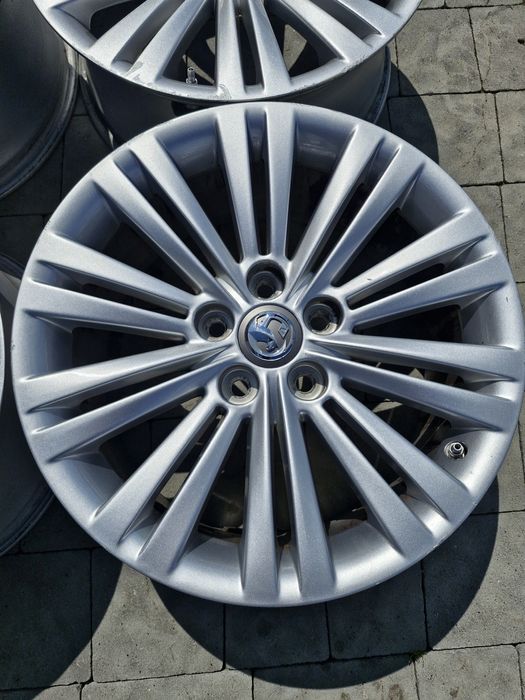 Диски легкосплавні Opel Insignia A Tesla 8J R18 ET42