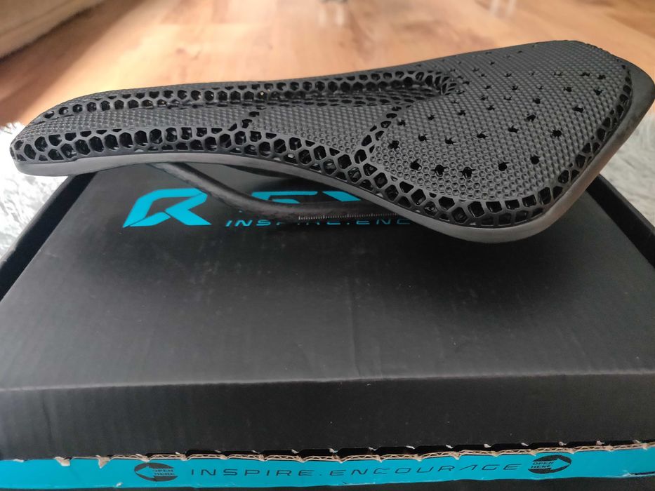 Karbonowe siodełko rowerowe RYET Druk 3D 150mm - Nowe