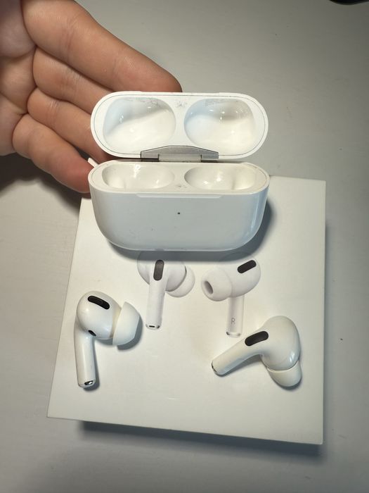 Airpods Pro słuchawki iphone