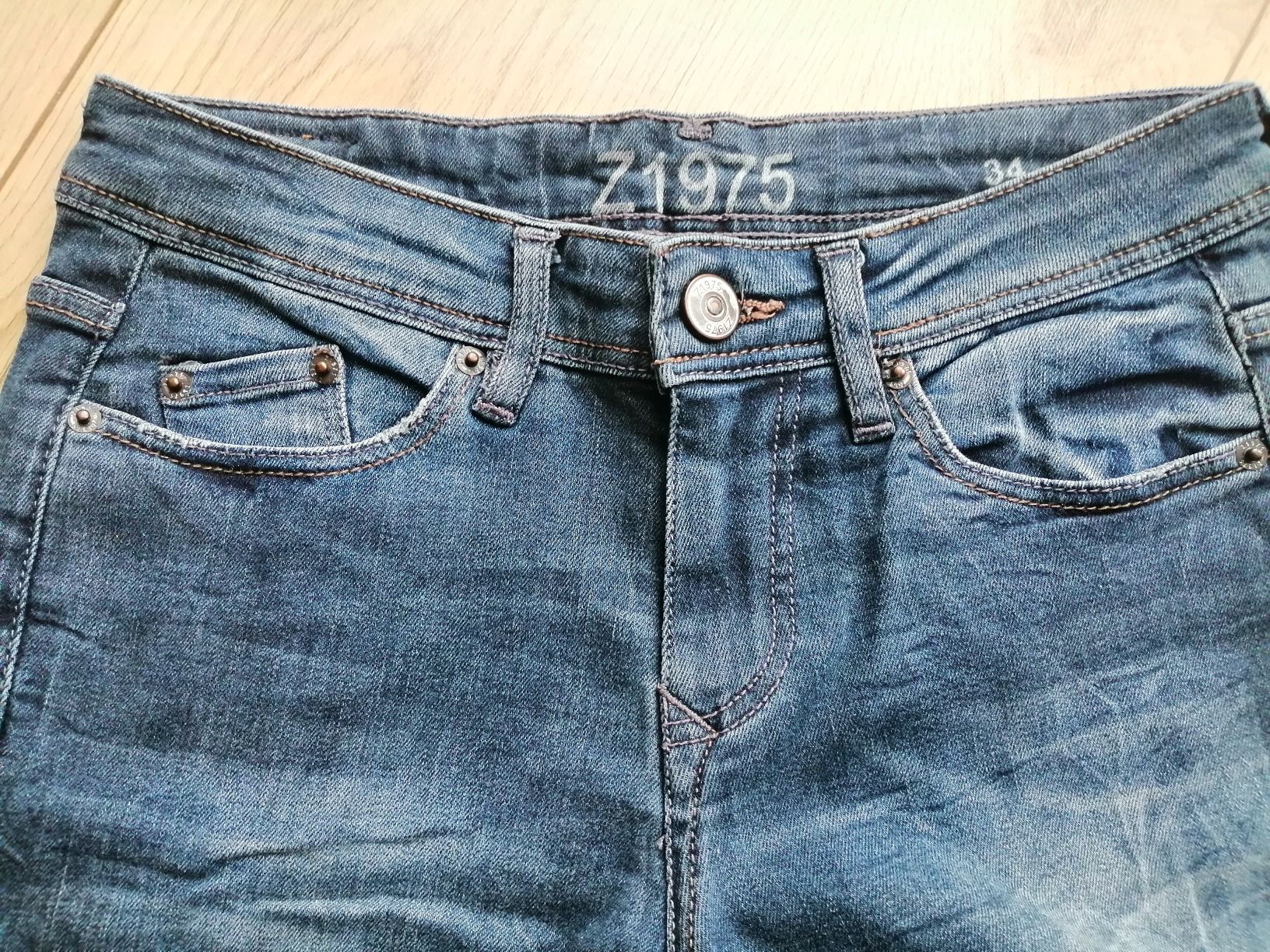 Spodnie jeans Zara 34