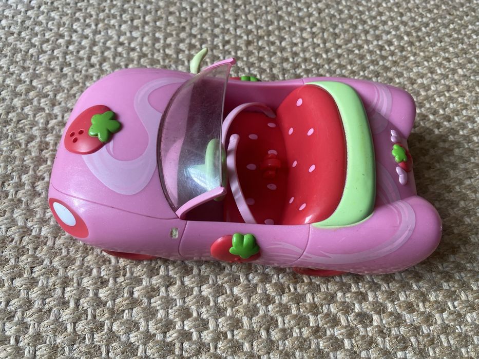Carro e boneca Strawberry Shortcake de 2008