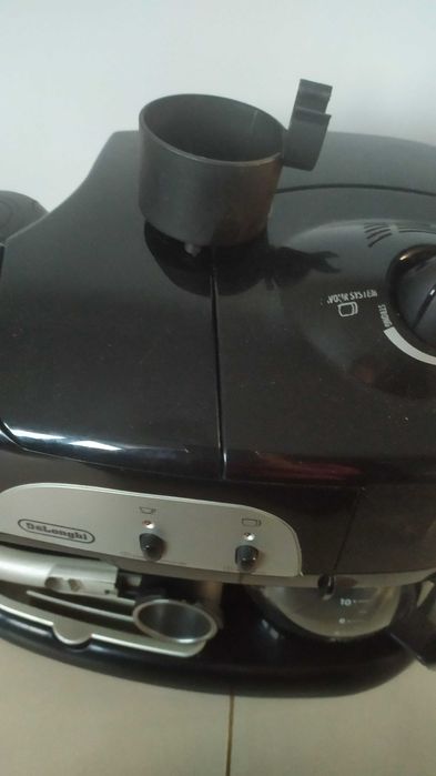 Ekspres ciśnieniowy do kawy Delonghi dwufunkcyjny do kawy ciśnieniowy