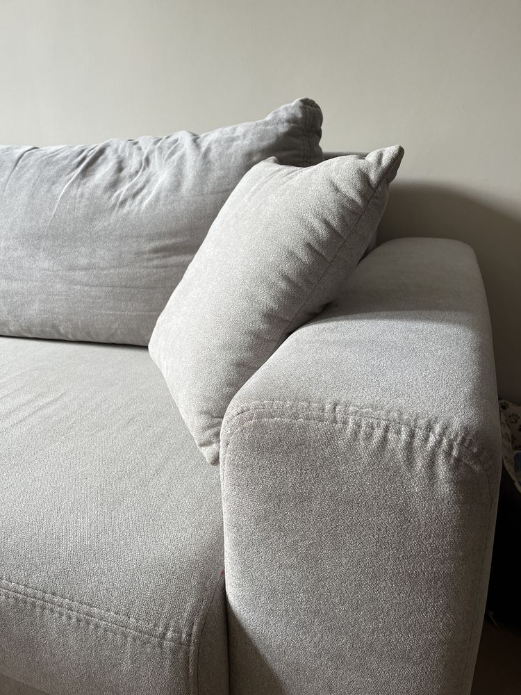 Szara, wygodna, rozkladana sofa kanapa z funkcją spania 240x95cm