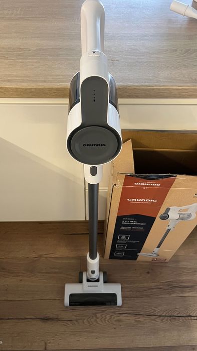 Odkurzacz pionowy bezprzewodowy grundig vcp3330L