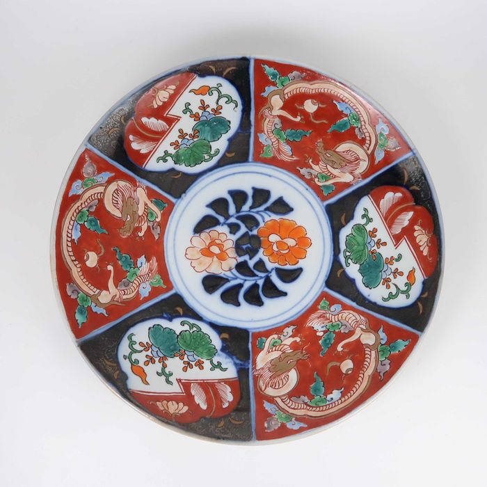 Prato Grande Porcelana japonesa Séc. XIX/XX - 27.5 cm