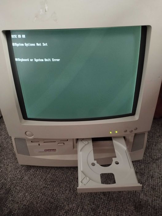 Komputer compaq cds520