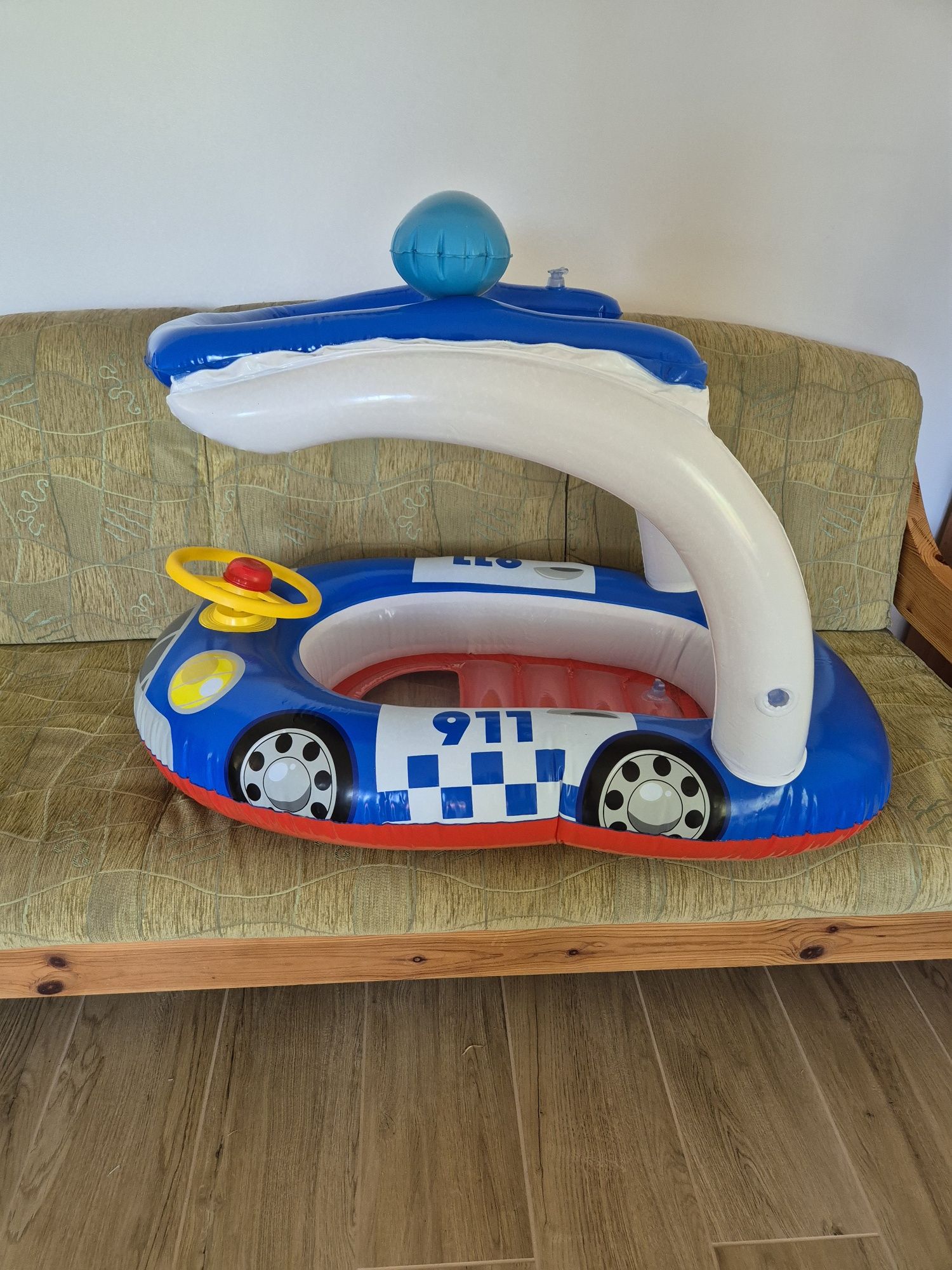 Ponton dla dzieci policja autko