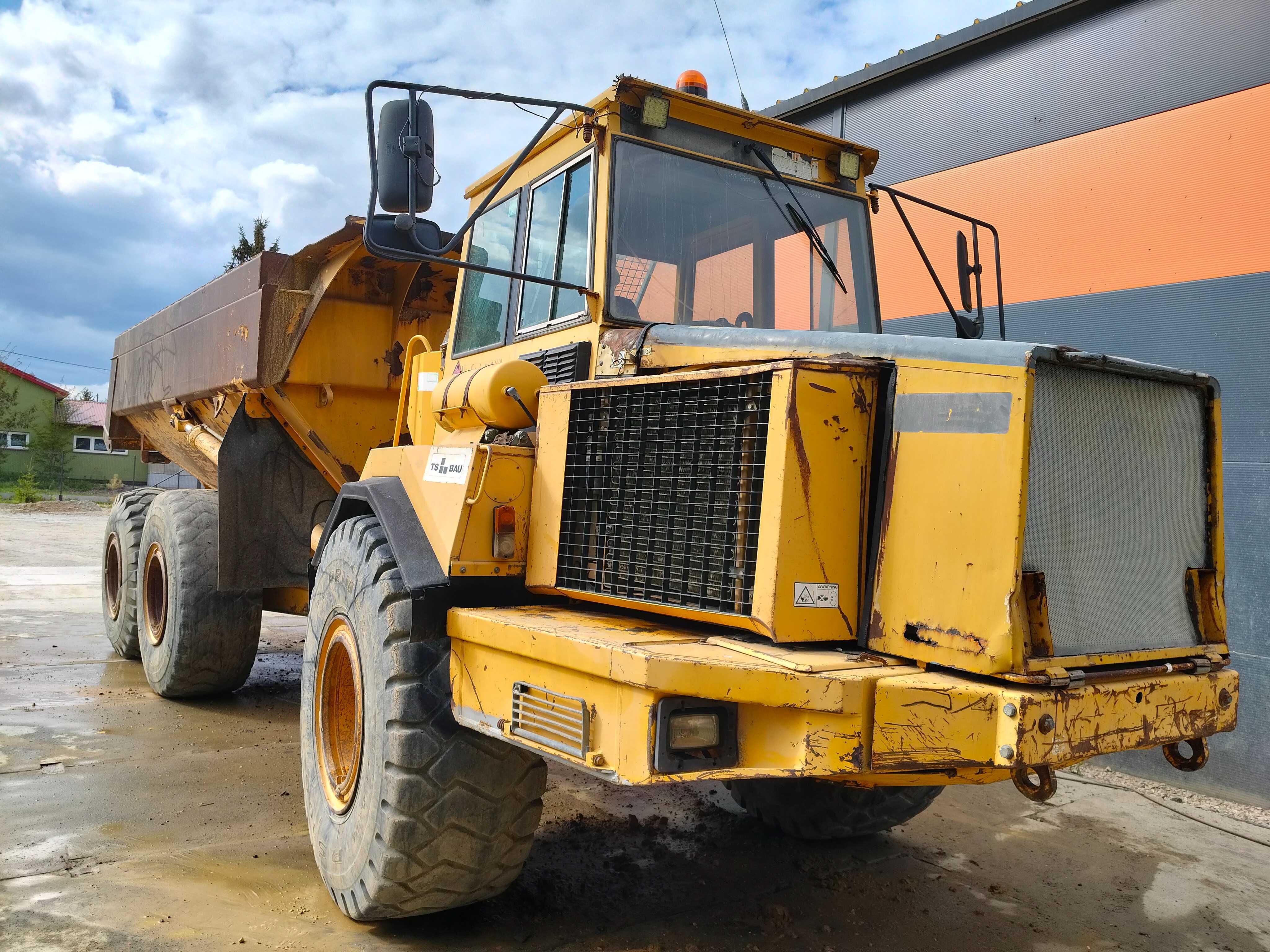 Wozidło Volvo A25C 6x6