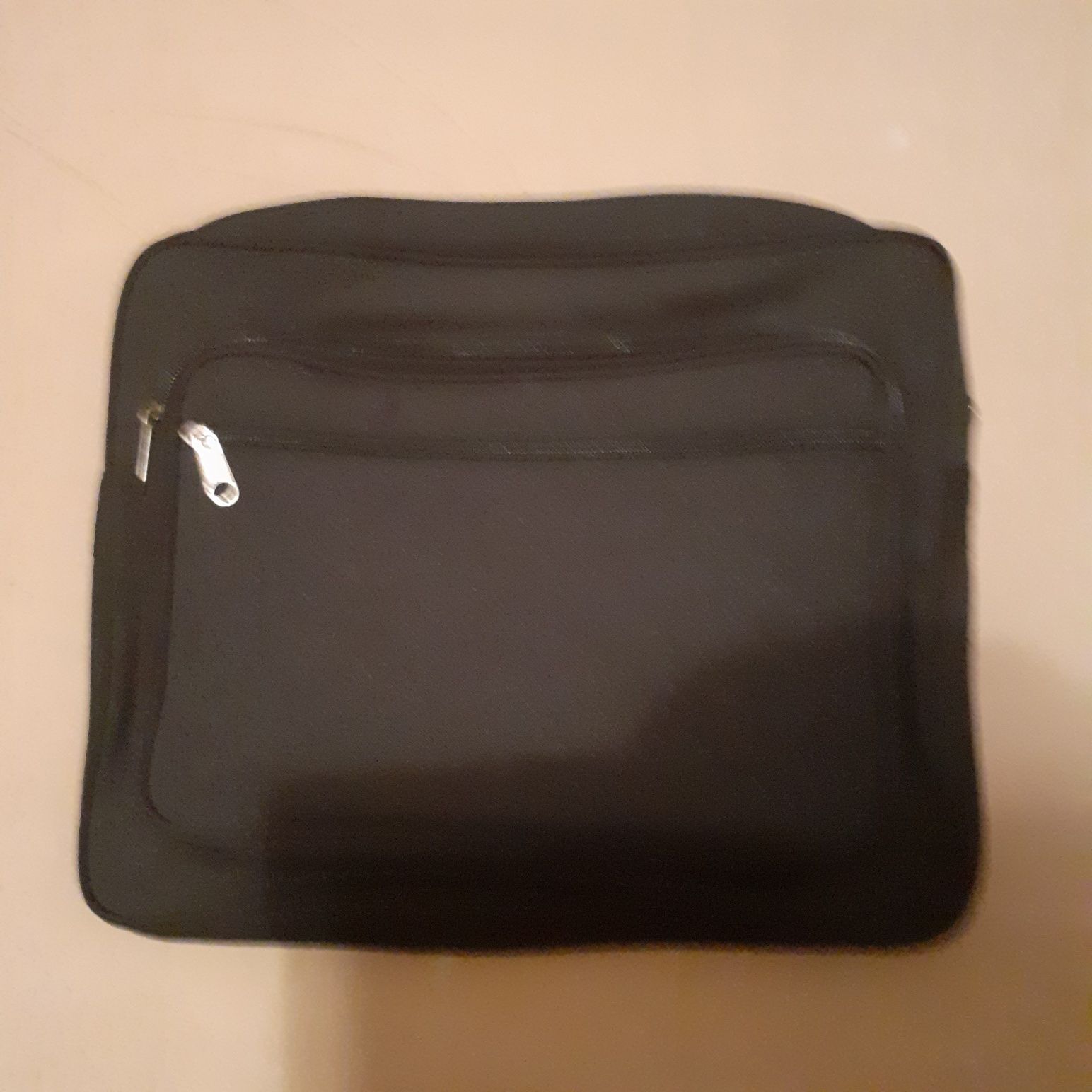 Teczka na laptopa i nie tylko nowa