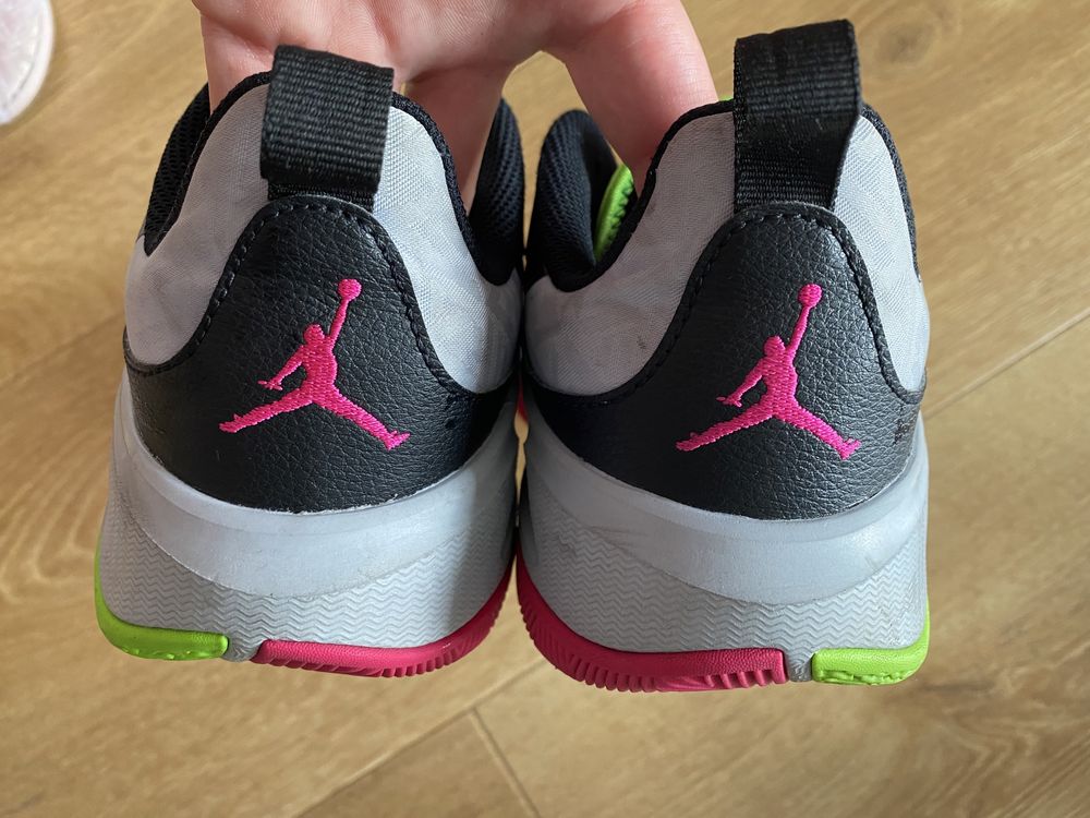 Jordan 38,5 Westbeook one take 3 neon