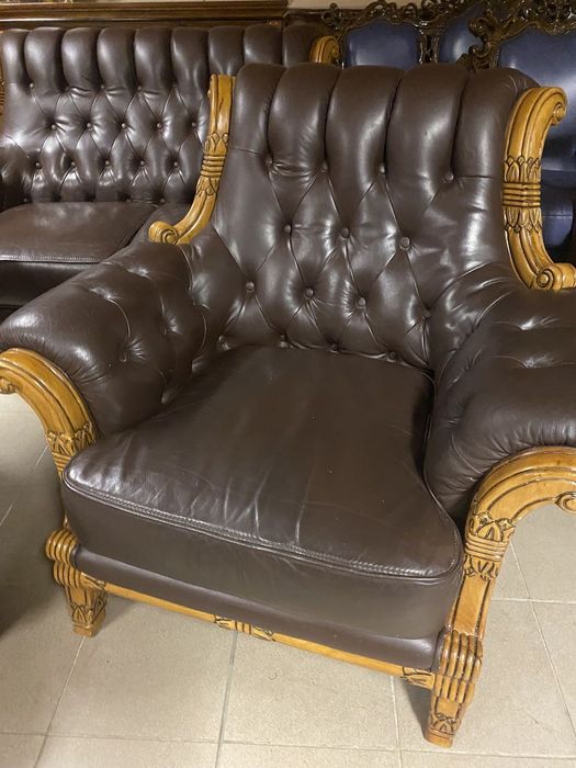 Piękny Włoski Stylowy Komplet Wypoczynkowy Chesterfield Sofa 2 Fotele