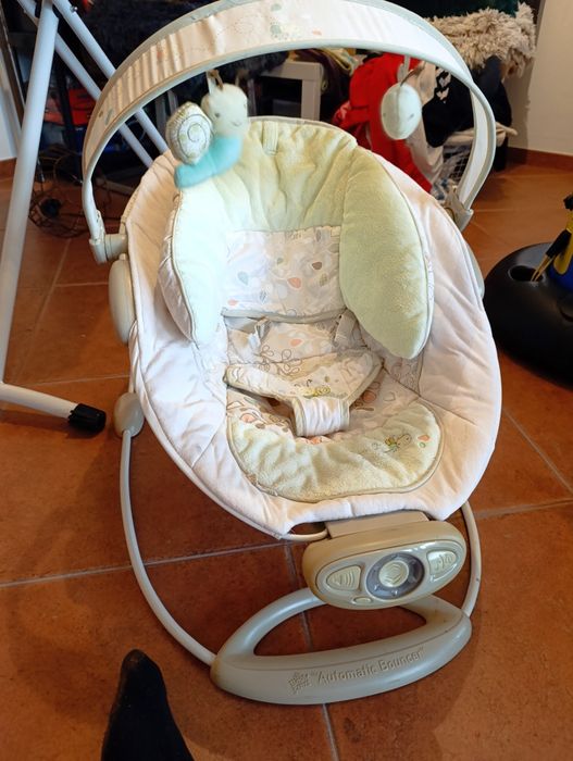 Cadeira bebé baloiço automático