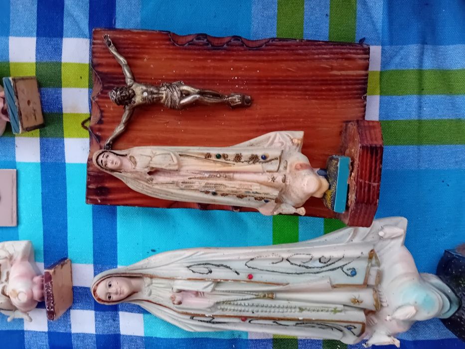 Conjunto de Figuras Religiosas