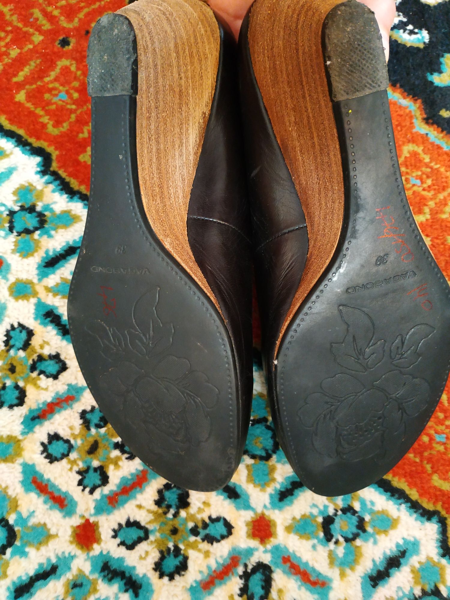 Женские туфли черные весенние/осенние кожаные