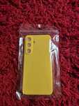 Etui do Samsung S24 plus - żółte