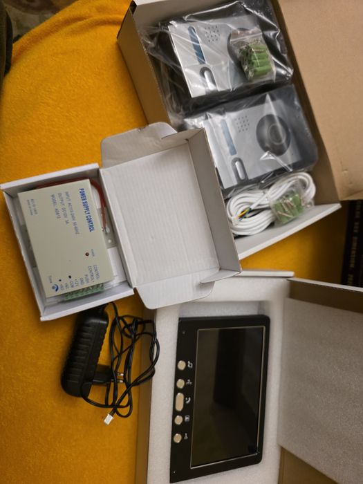 Wideodomofon 7" TFT LCD – zestaw z 2 kamerami