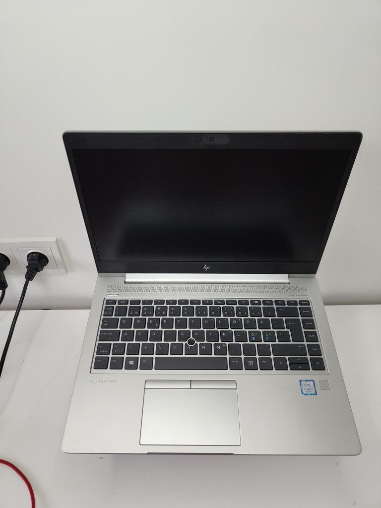 Ноутбук 13.3 HP elitebook 840 g6 /i7 8gen/16 гб/SSD 256