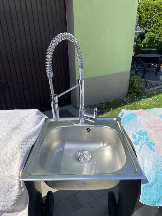Zlewozmywak kuchenny z baterią