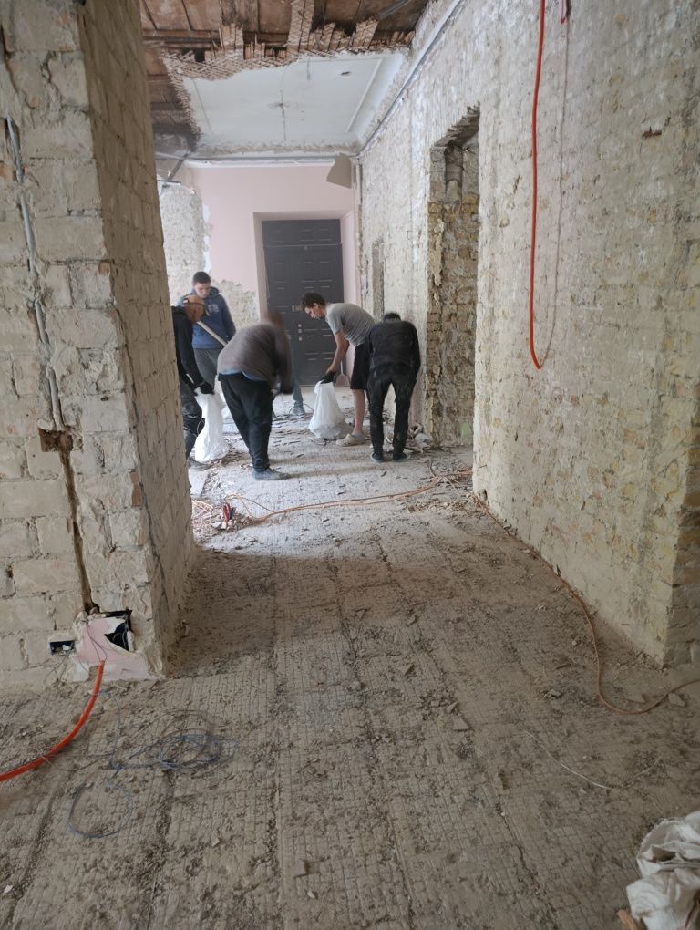 демонтажные работы демонтаж плитки стен, перегородок