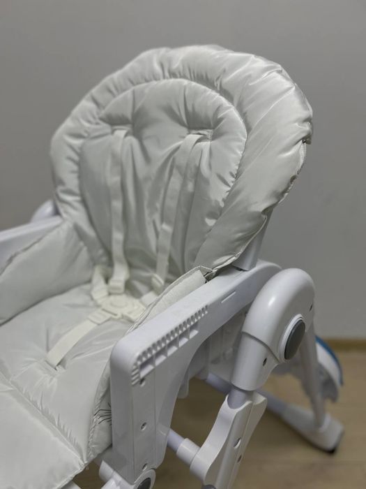 Стілець для годування, стільчик для годування