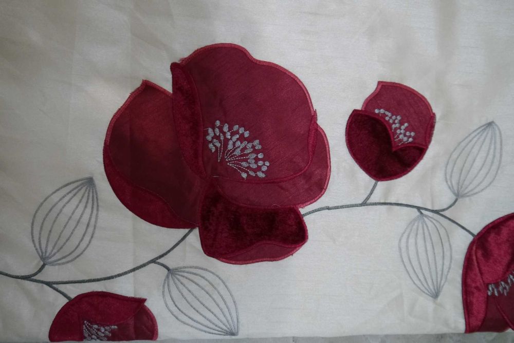 Комплект оригінальних штор на люверсах у зал curtina