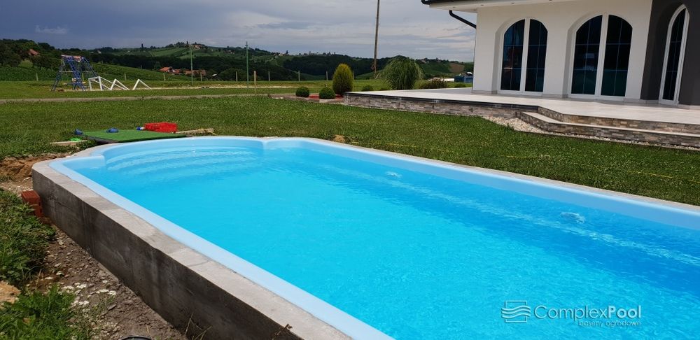 BASEN POLIESTROWY Ogrodowy wkopywany 10,5 x 3,7 x 1,55 możliwy Montaż