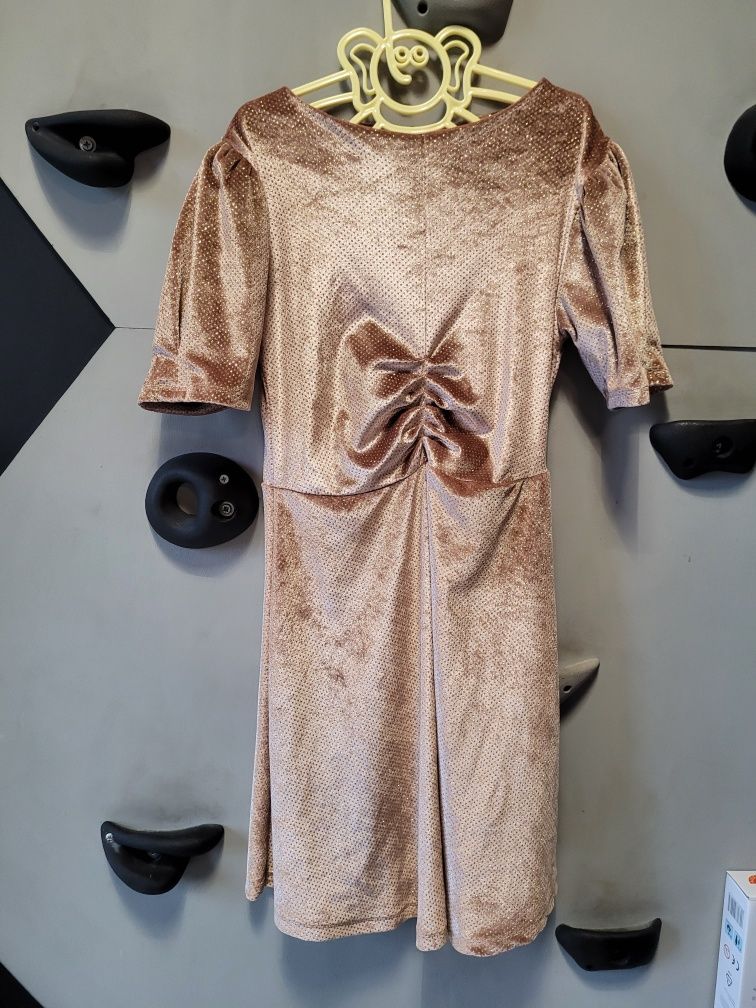 Zara, złota sukienka, brokat, 152
