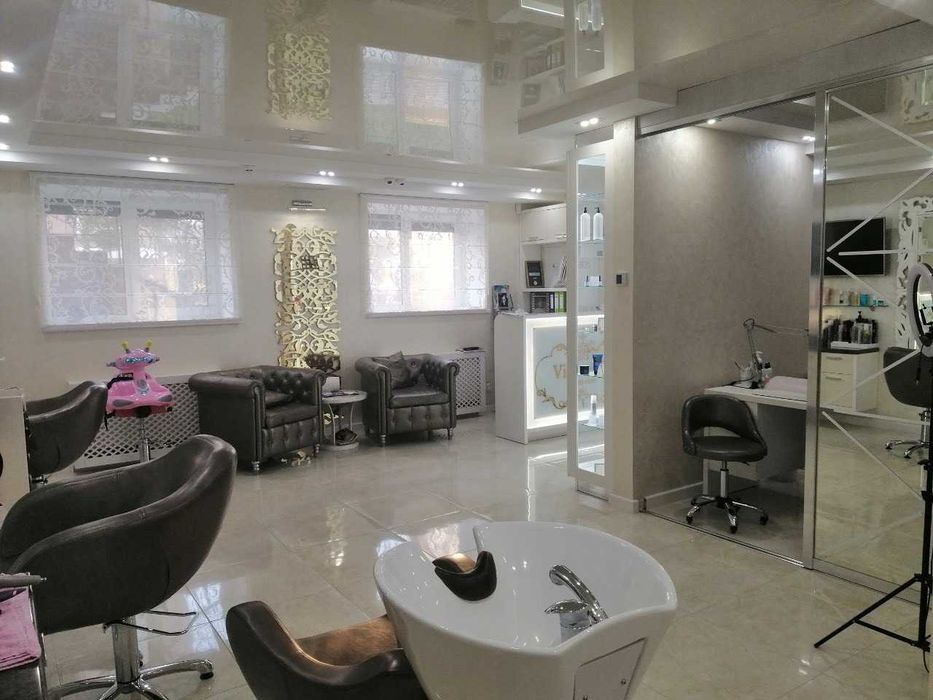 Продаж салону краси 54,1м2 з орендарями. ЖК "Буча Квартал". ID:313