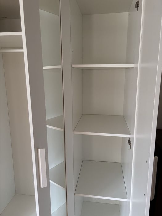 Roupeiro 3 portas Ikea Brimnes