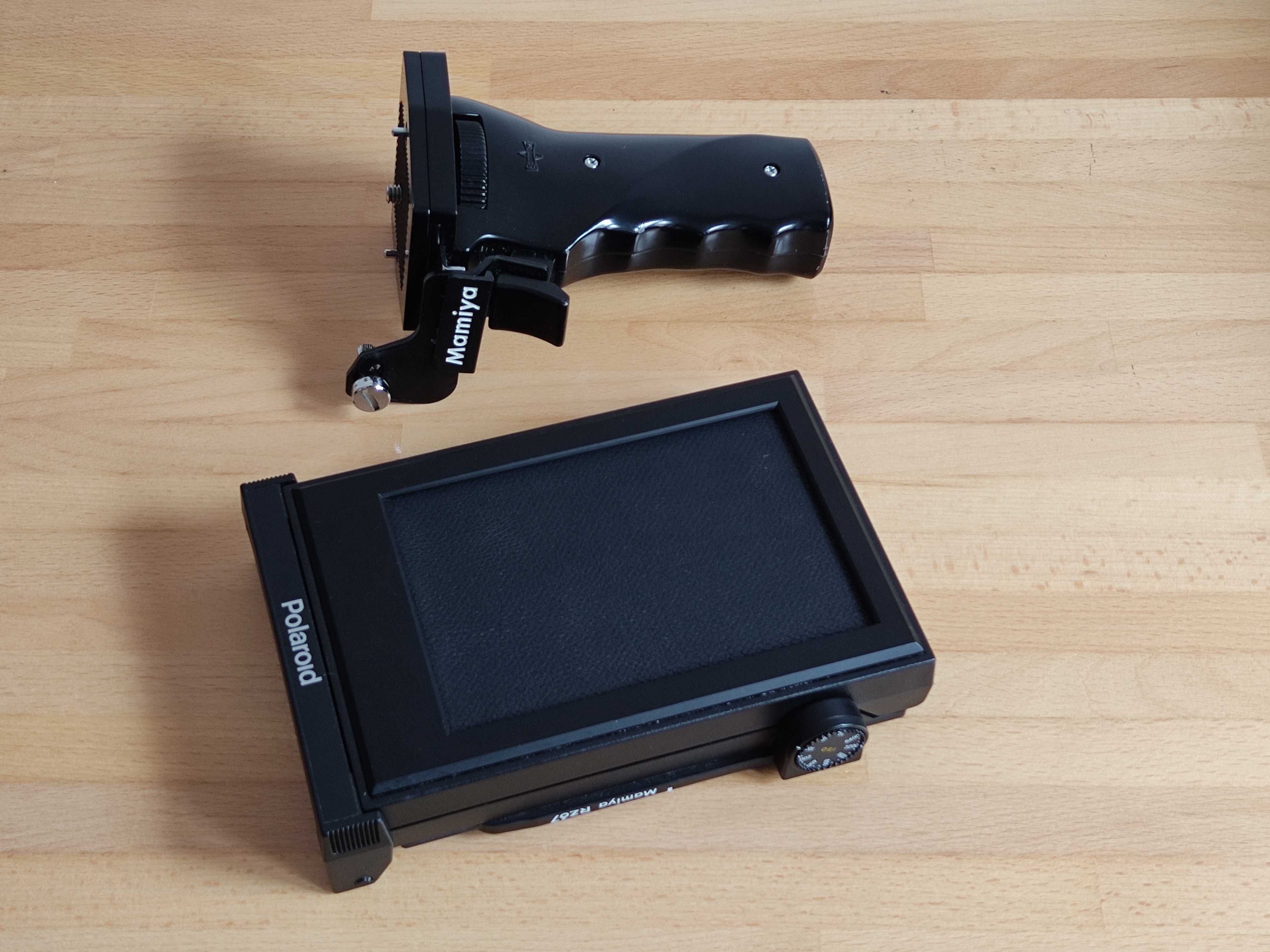 Mamiya RZ67 Polaroid Back + Pistol Grip