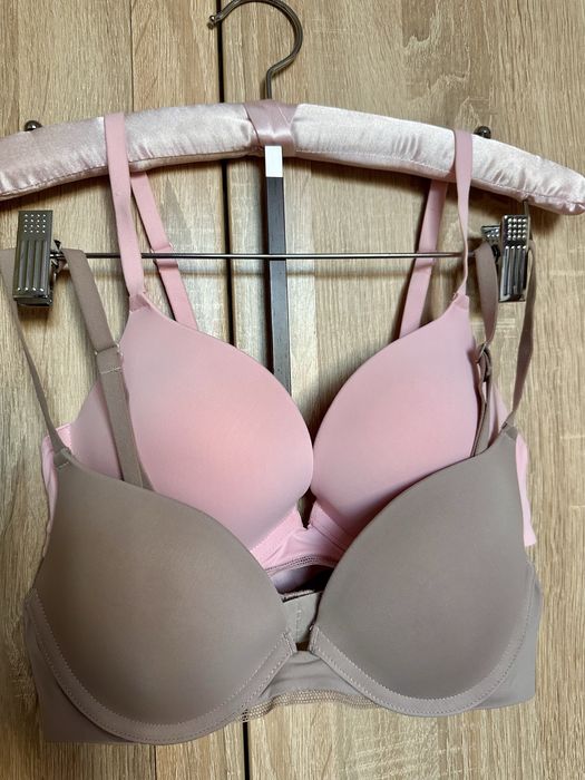 Комплект бюстгалтерів DKNY розмір 75B Push up