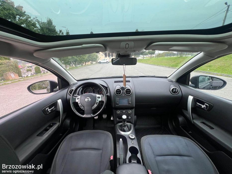 Sprzedam Nissana Qashqai j10 z napędem 4x4 i silnikiem 2. 0 benzyna