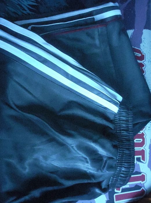 calça fato treino cinza