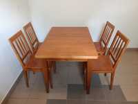 Sprzedam zestaw: stół drewniany (rozkładany) + 4 krzesła