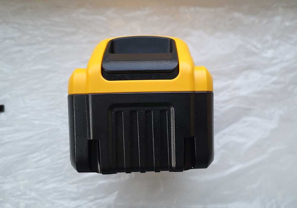 Нова оригінальна батарея 23 року DeWalt XR DCB210 20v 10Ah акумулятор