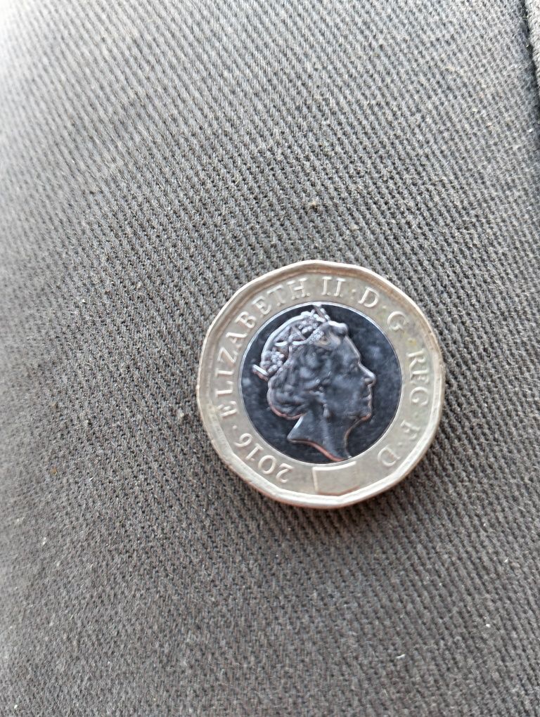 Moeda inglesa nova