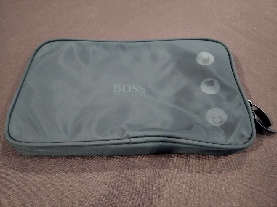 Bolsa Boss para tablet, telemóvel, leitor mp4, etc.