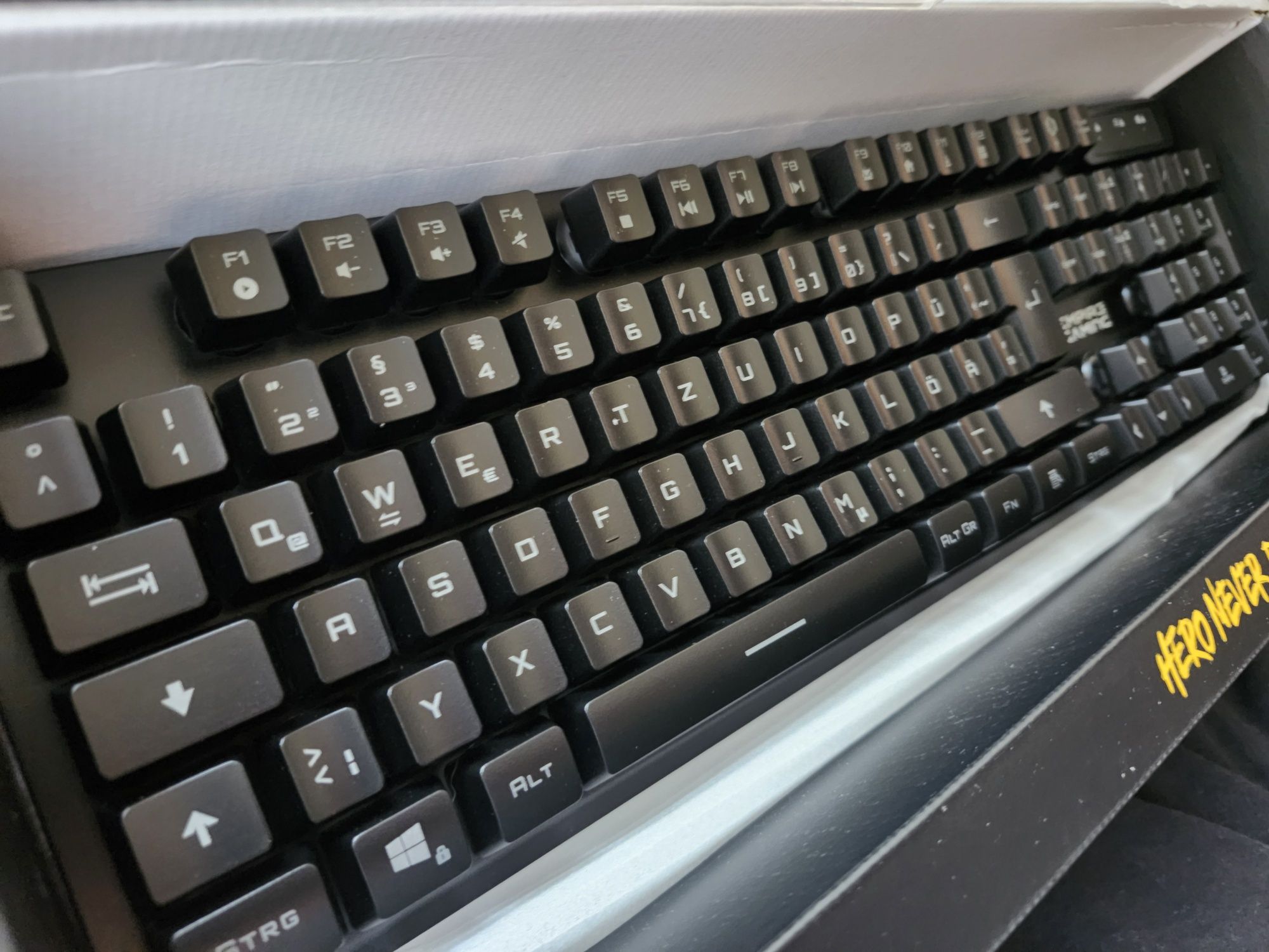 Набір Клавіатури миша килим EMPIRE GAMING Armor RF800 RGB