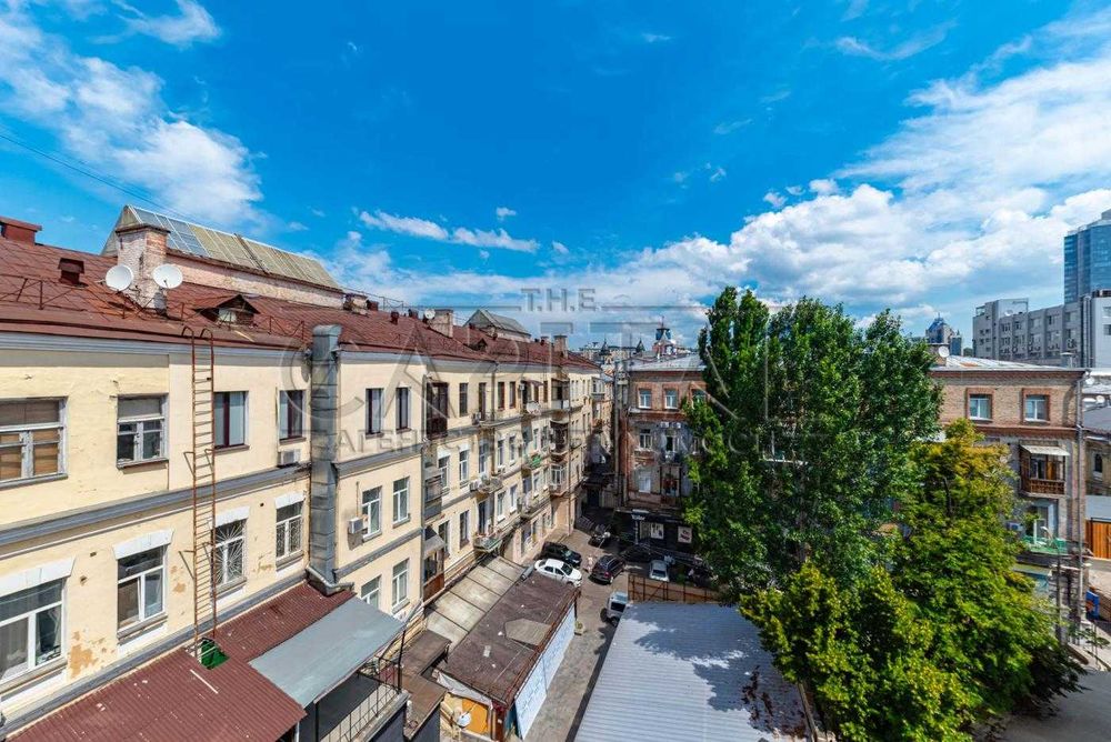 Большая Васильковская купити квартиру в центрі, 100 м2, рядом Гулливер