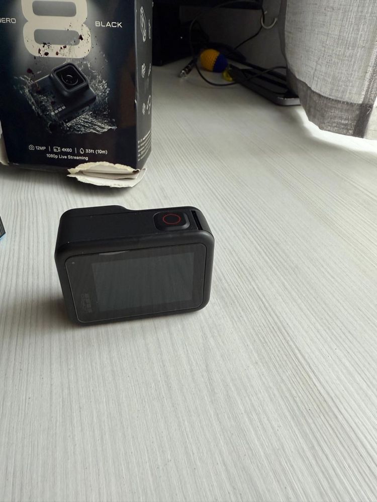 Продаю Екшн-камеру GoPro HERO 8 Black