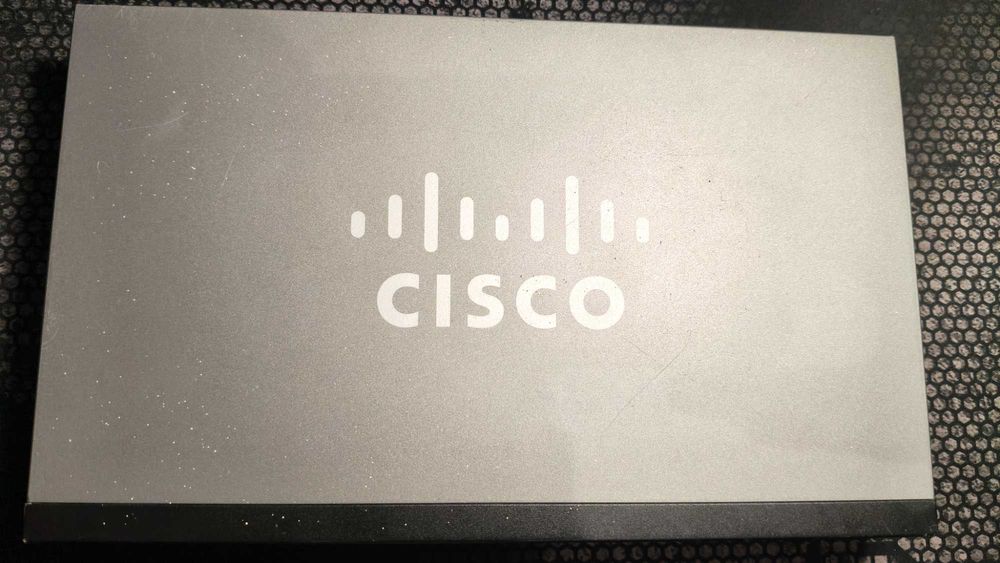24 portowy Switch CISCO Small Business sg102-24
