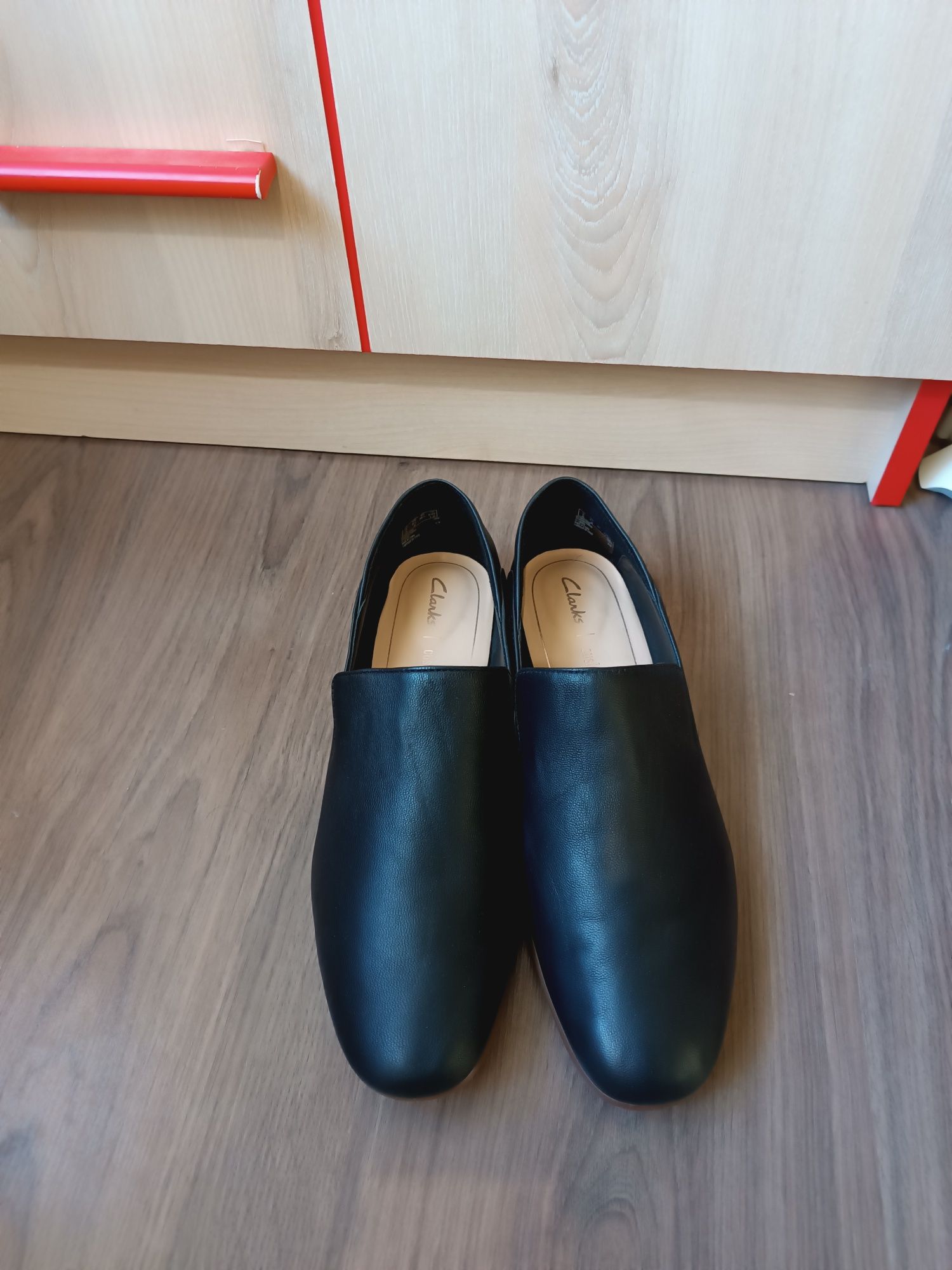 Слипоны лоферы женские Clarks р39,5