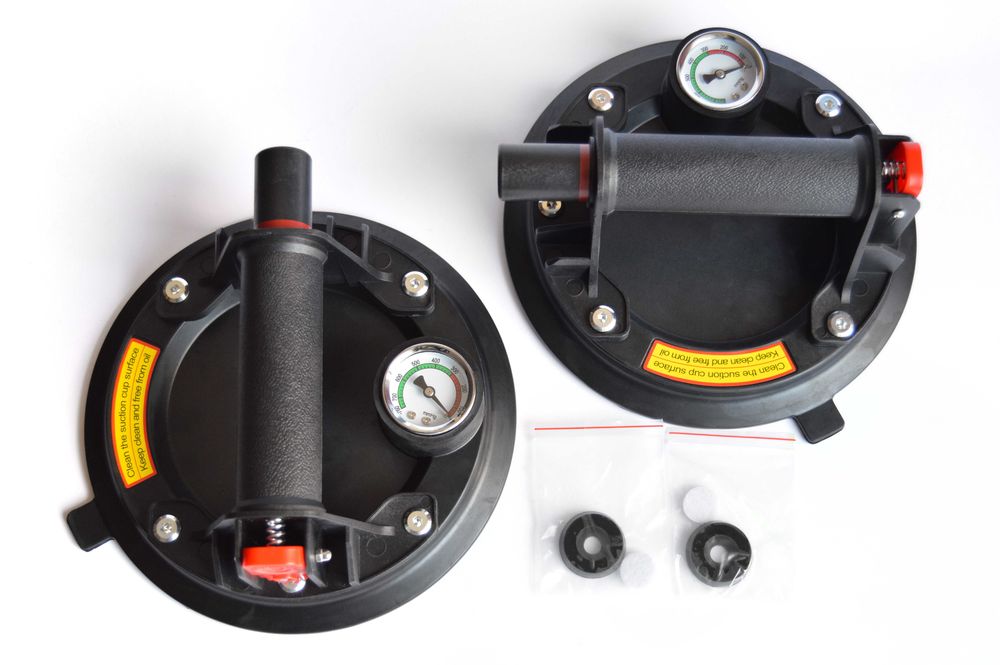 Вакуумна присоска із манометром