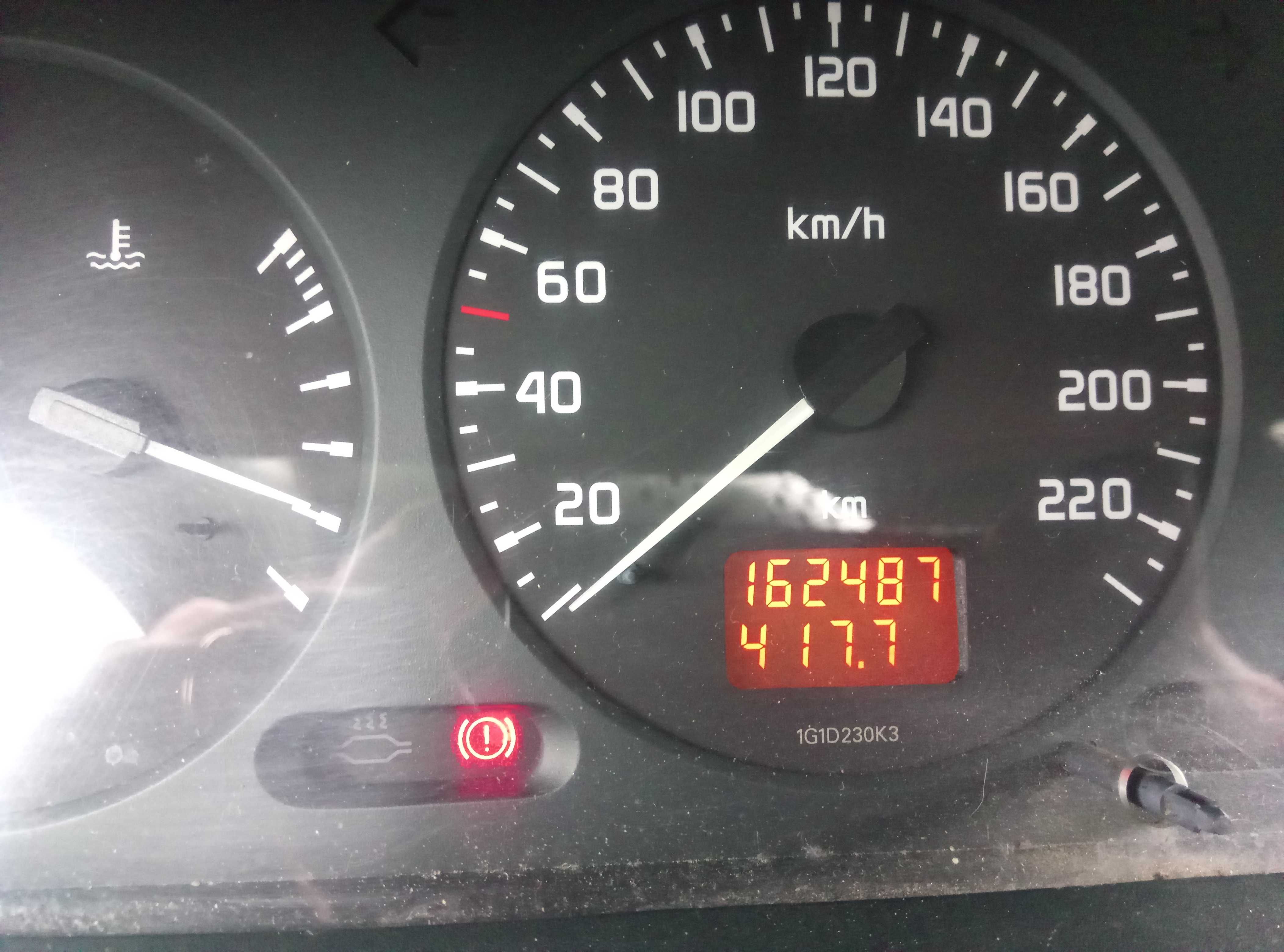 Renault Megane de 98 a gasolina com 162 000 Km