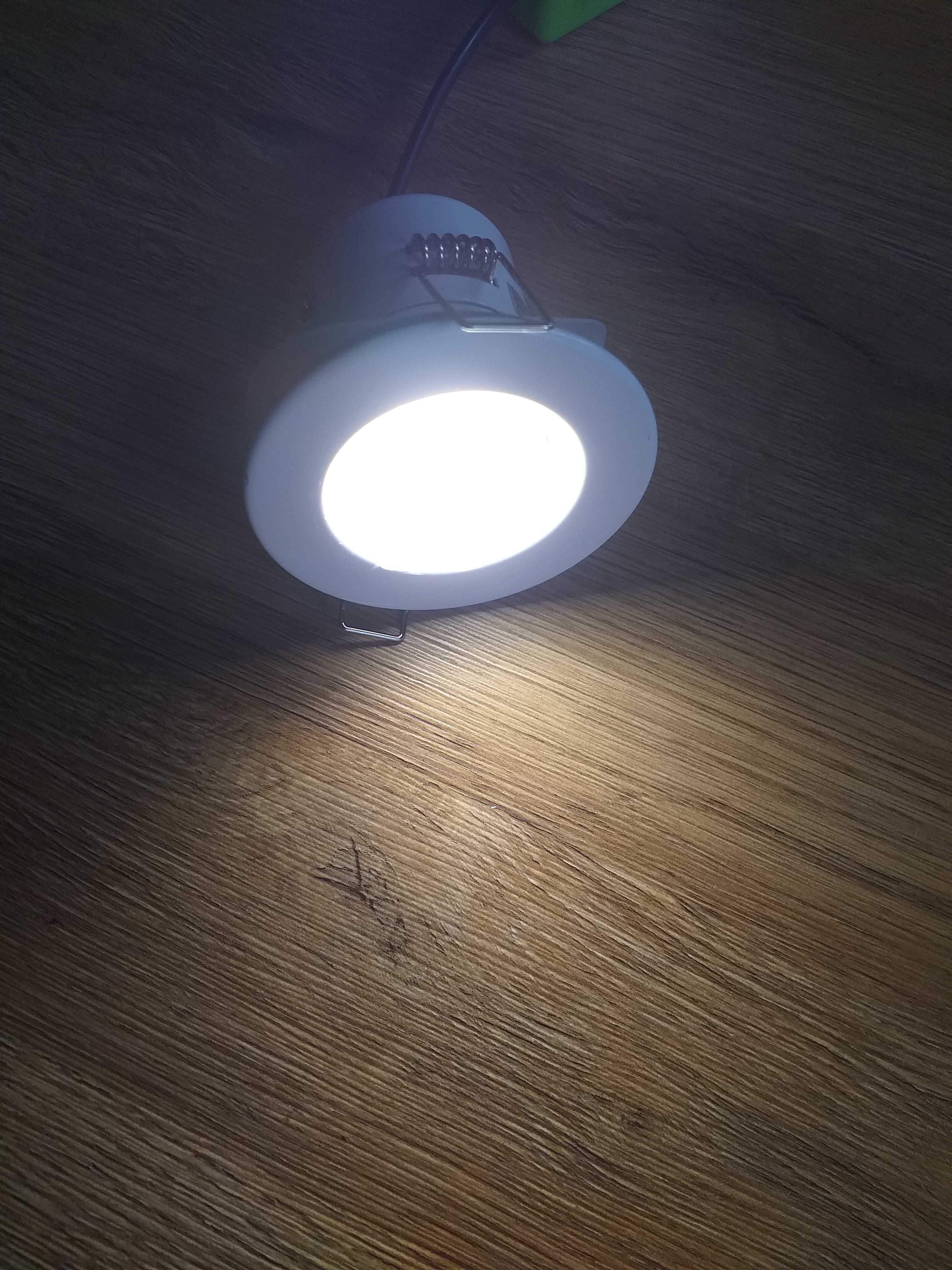 Lampa wpuszczana LED 230V biała -nowa
