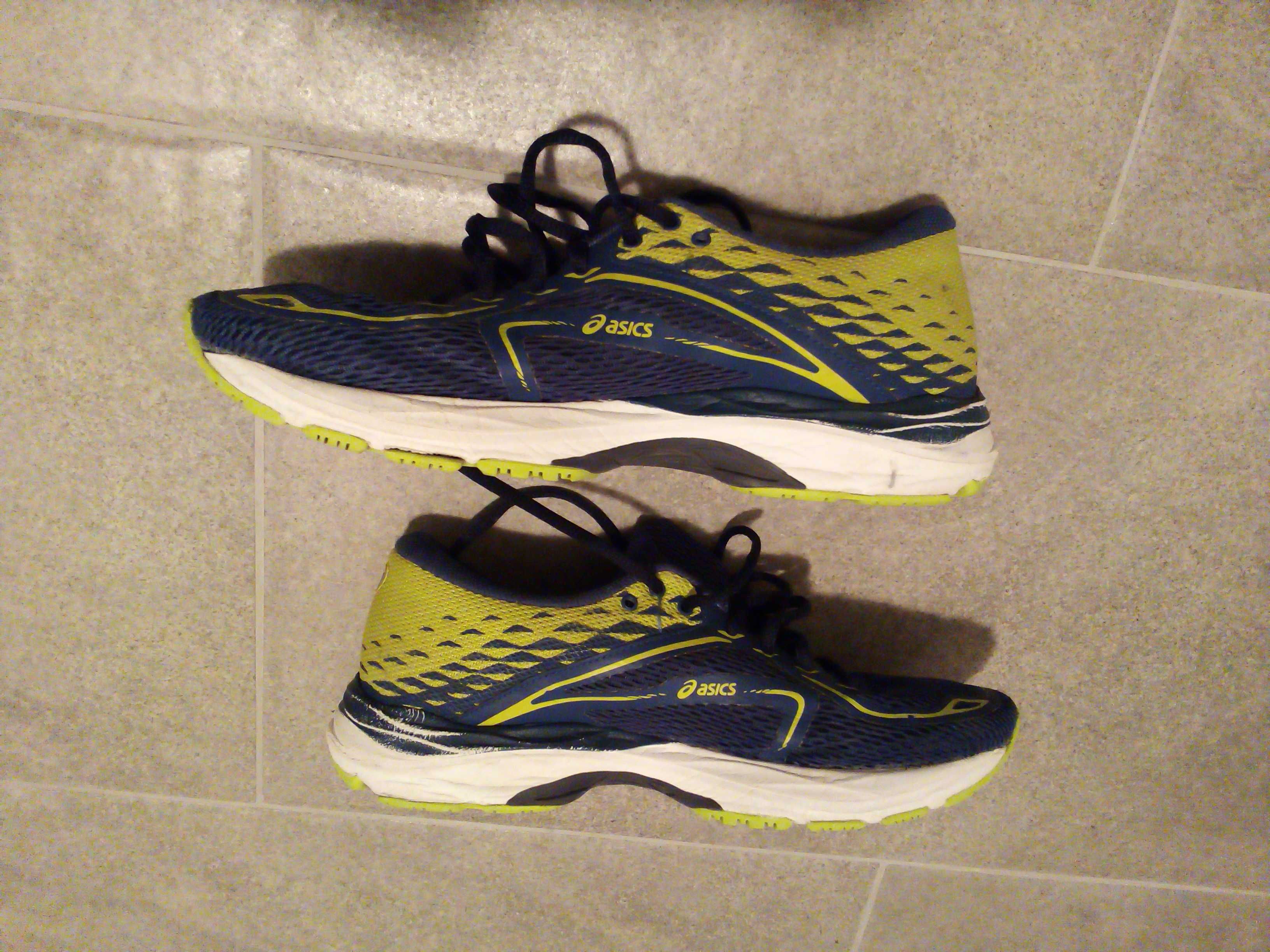 Buty sportowe ASICS r.38